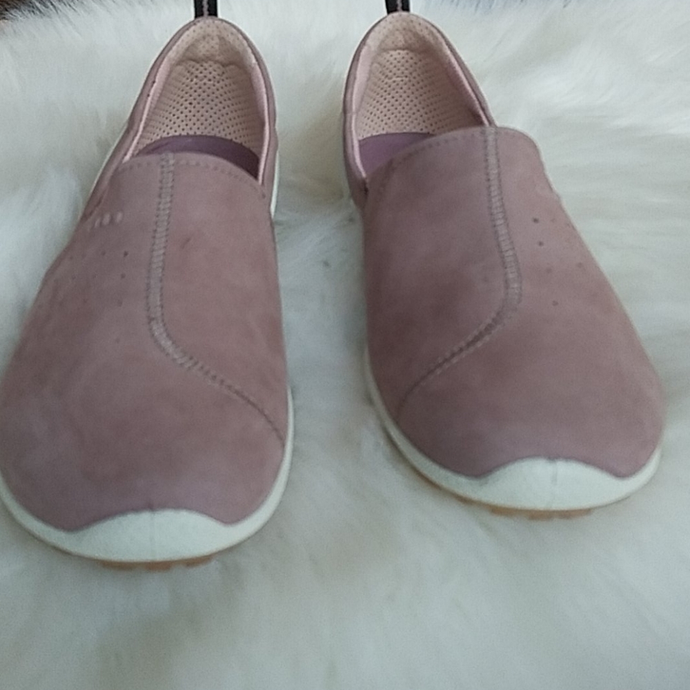 Ecco Slip-On Sneakers in Dusty Rose and White - Picture 7 of 15